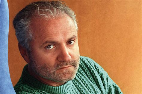 il papà di gianni versace che lavoro faceva|Vent’anni senza Gianni Versace, il genio irriverente della.